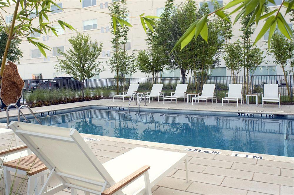 Element Houston Vintage Park Hotel Louetta Exterior photo